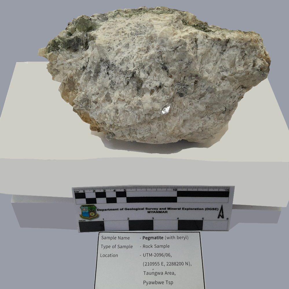 Pegmatite (with beryl)_MM_Rock_01_2024.jpg