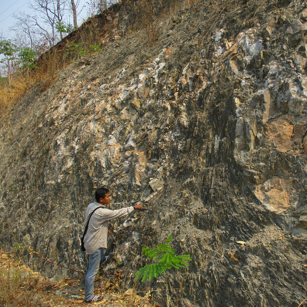 Heavy and Sample collecting in Phar Sawng area (for Analysis Data).jpg